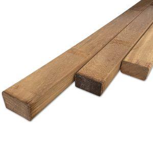 Hardhouten balk 43x68 mm. Bouwie heeft een grote voorraad aan hardhout soorten regels en balken, maar ook vlonderplanken en dakbeschot. En dat alles voor outlet prijzen