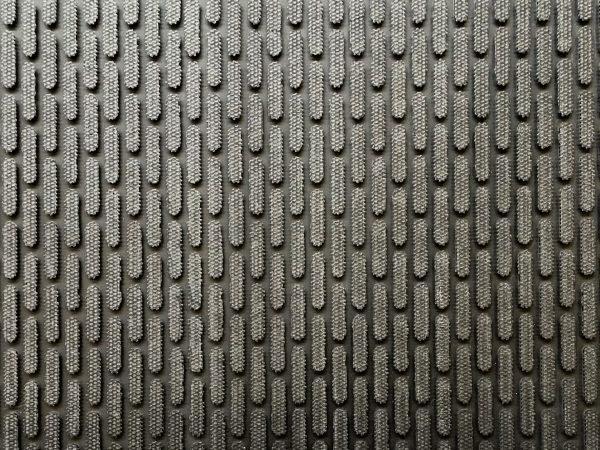 Rubber mat dicht, geschikt voor buitengebruik. Horeca en rubberen matten verkrijgbaar bij Bouwie