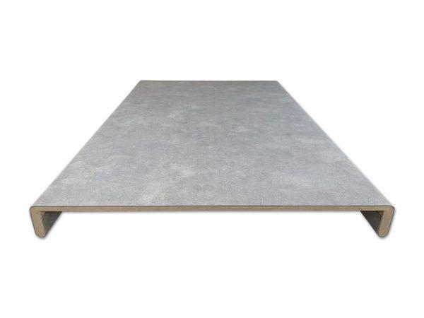 PVC overzettrede beton grijs. Prachtige pvc overzettreden verkrijgbaar in 4 mooie kleuren. Eenvoudig te monteren voor een snelle renovatie van uw bestaande trap. Bij Bouwie volop verkrijgbaar voor scherpe prijzen